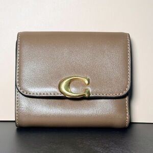 ✨ Coach Bandit Wallet – Dark Stone Leather – Brass Hardware – Gently Used ✨